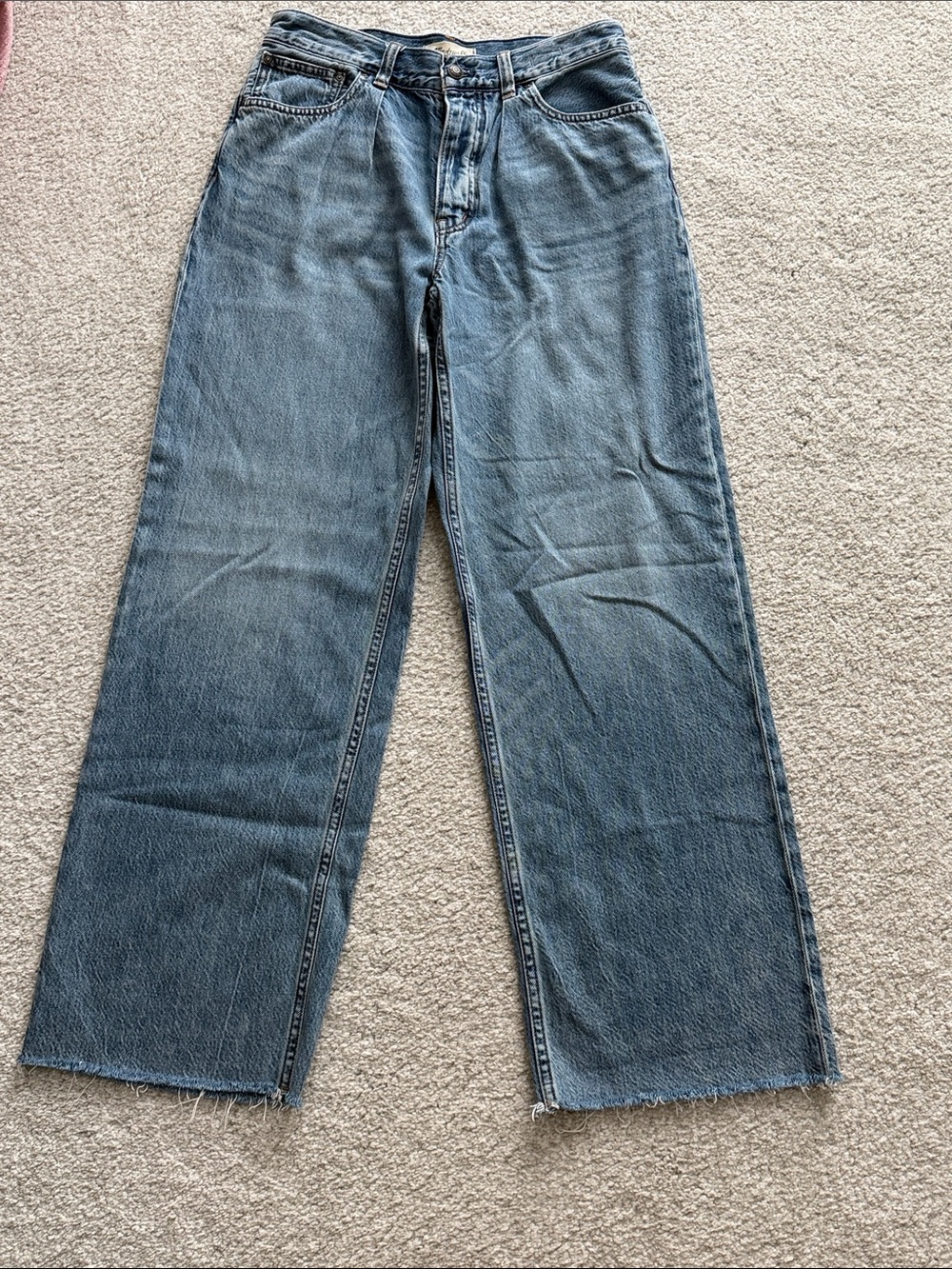 Madewell Relaxed Straight-Leg Jeans in Light Blue Wash